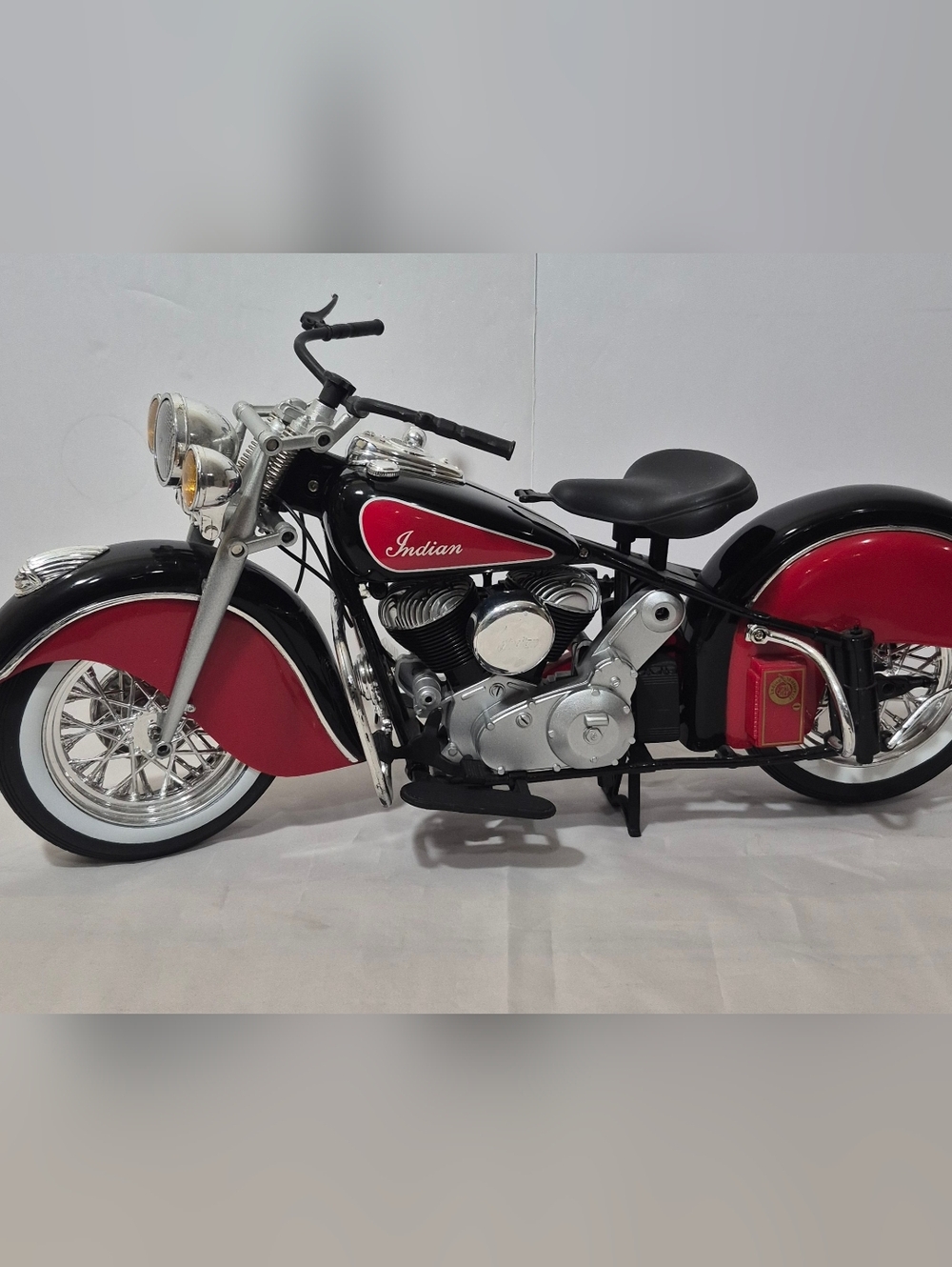 1998 IMMI Ray 1948 Indian Chief Motorcycle Bike Model 1:6 Scale 16"
